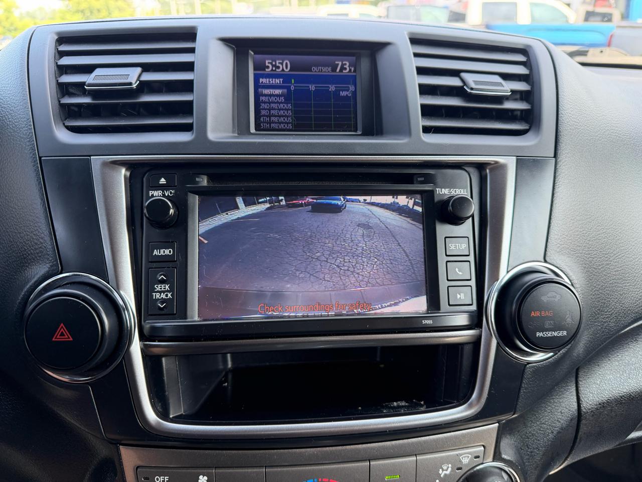 Toyota Highlander Base 4WD 2013