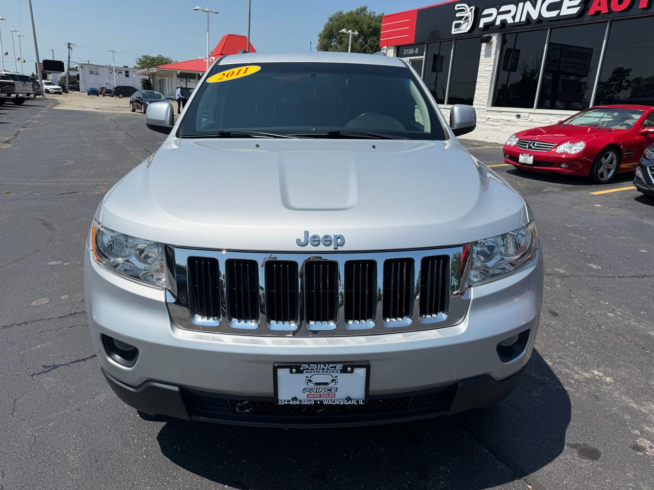 Jeep Grand Cherokee Laredo 4WD 2011