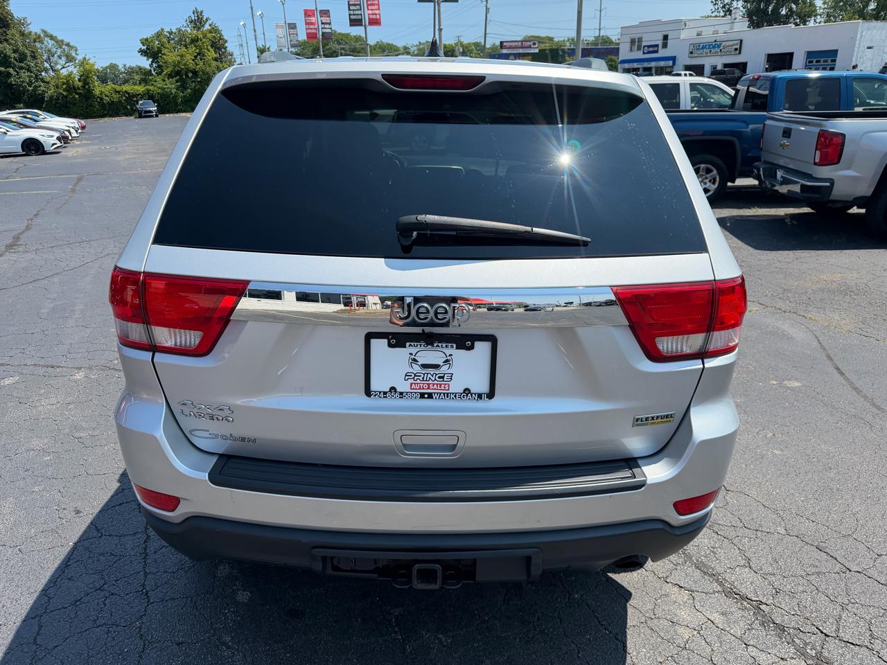 Jeep Grand Cherokee Laredo 4WD 2011