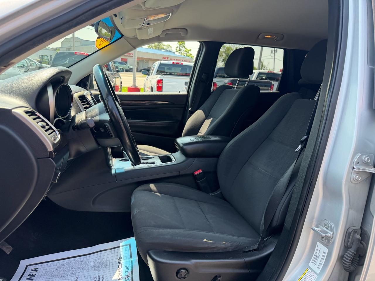 Jeep Grand Cherokee Laredo 4WD 2011