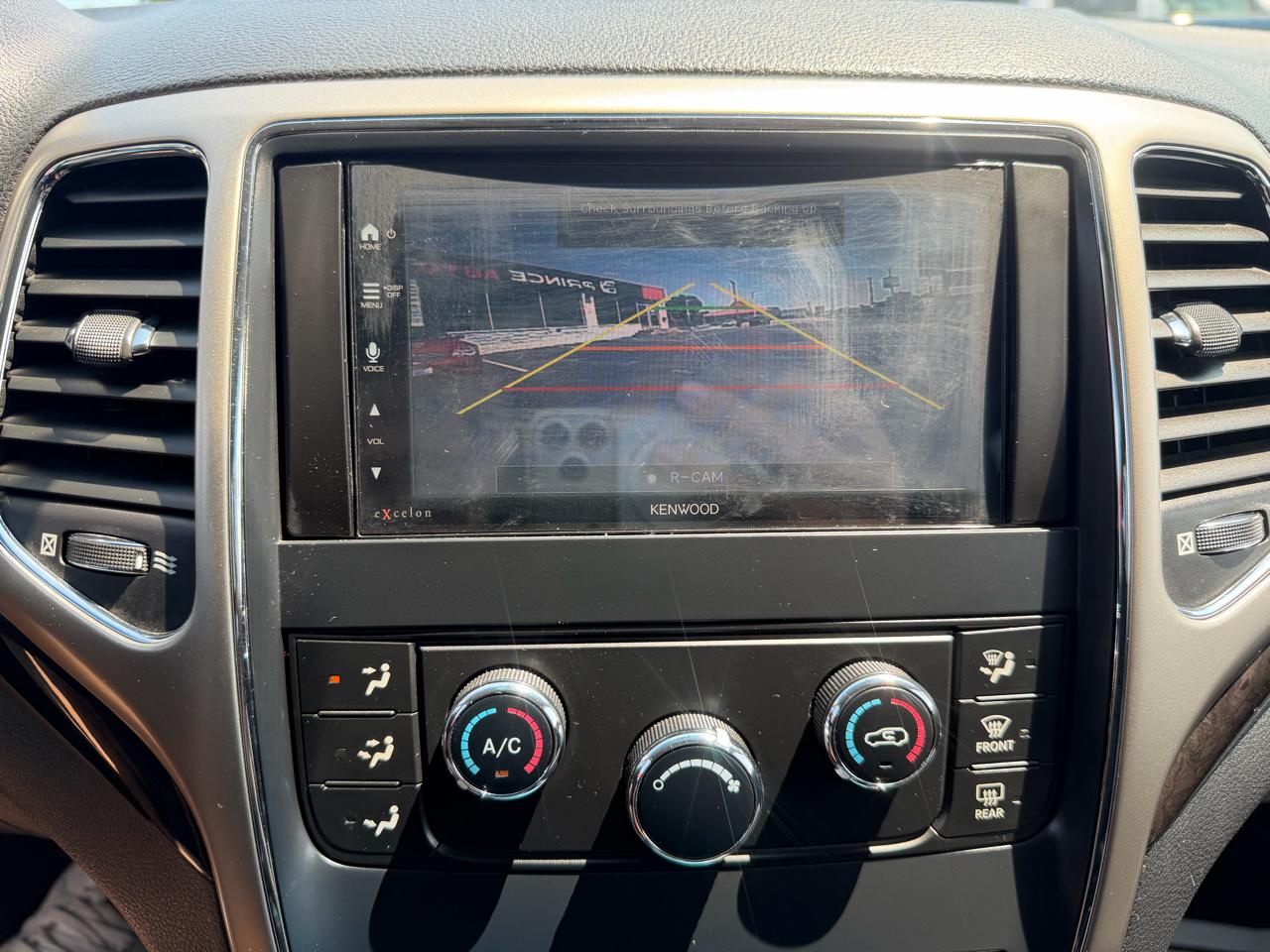 Jeep Grand Cherokee Laredo 4WD 2011