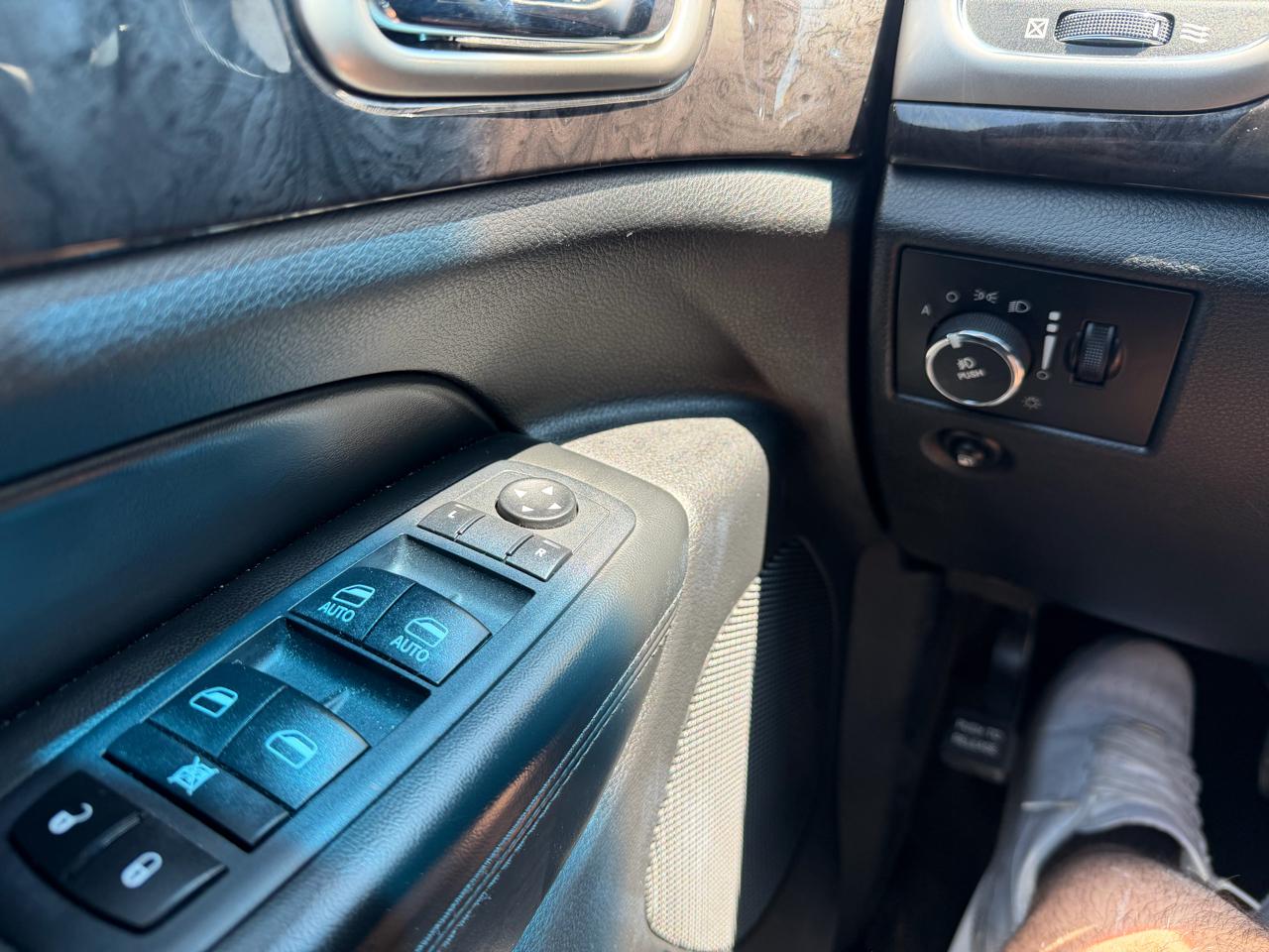 Jeep Grand Cherokee Laredo 4WD 2011