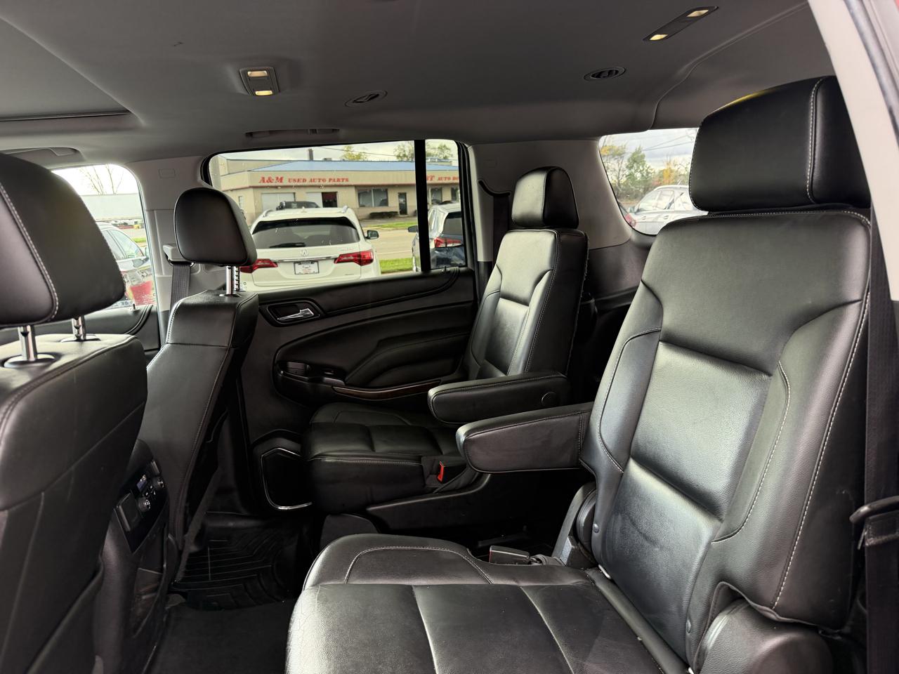 Chevrolet Suburban LT 4WD 2016