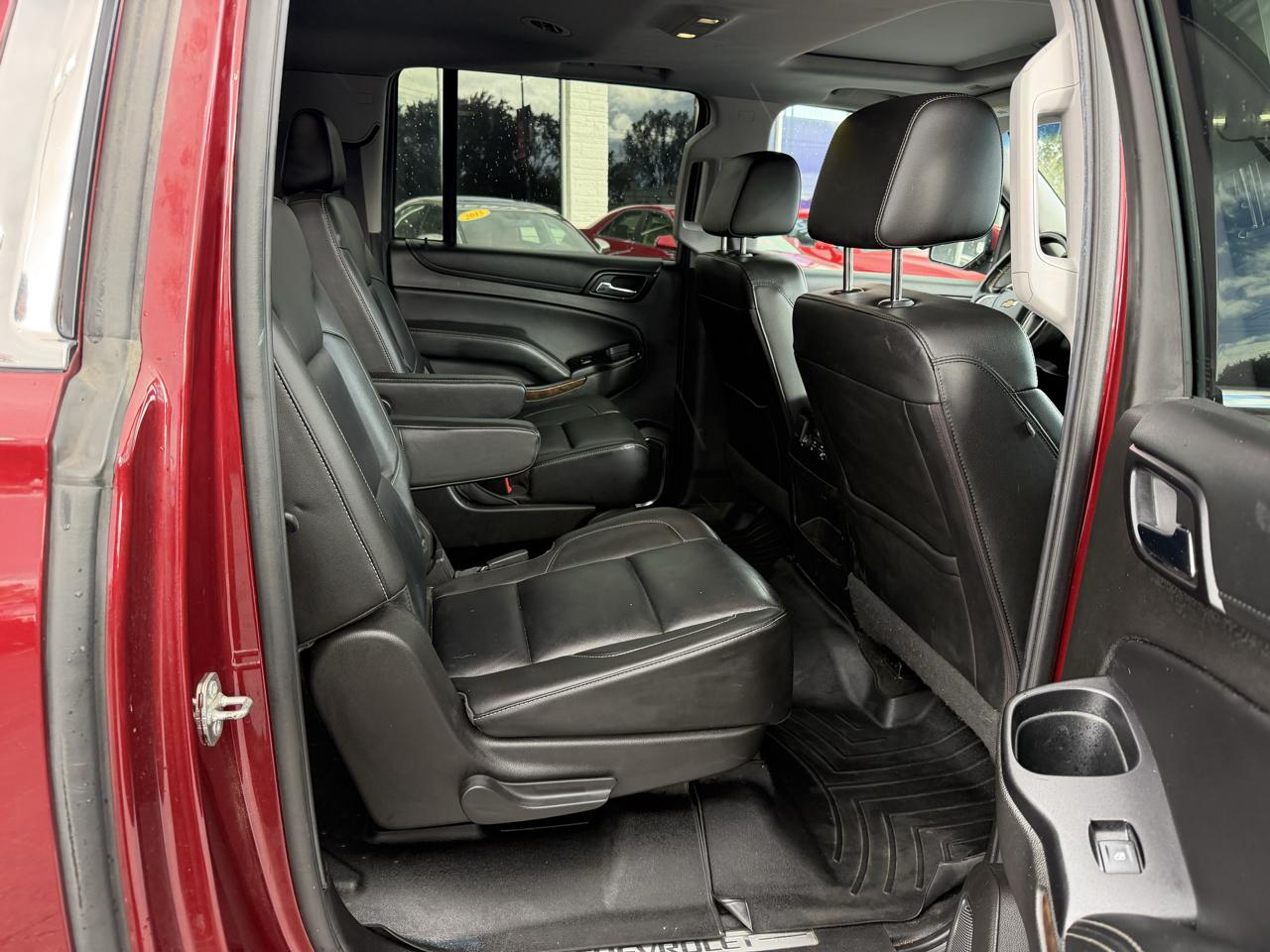 Chevrolet Suburban LT 4WD 2016