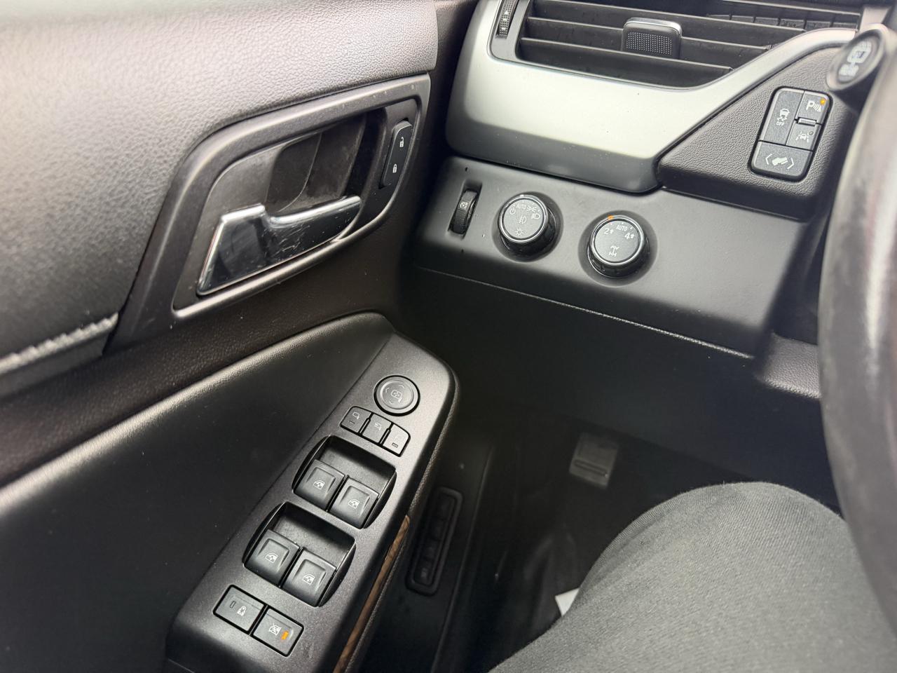 Chevrolet Suburban LT 4WD 2016