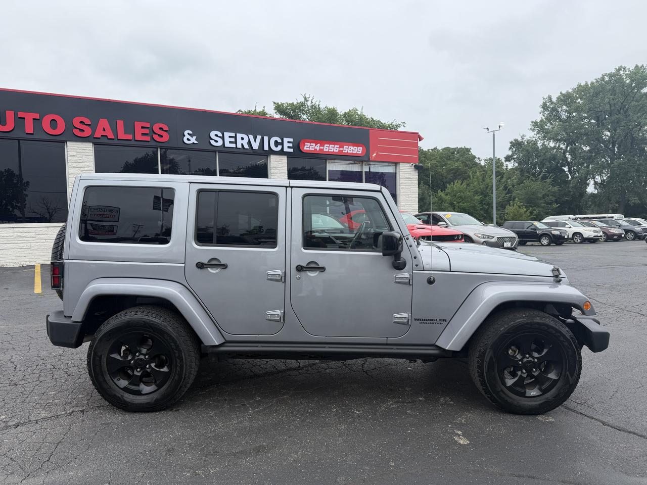 Jeep Wrangler Unlimited Sahara 4WD 2015