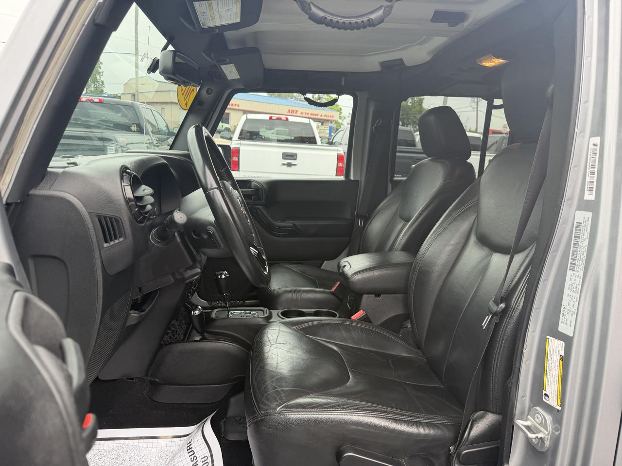 Jeep Wrangler Unlimited Sahara 4WD 2015