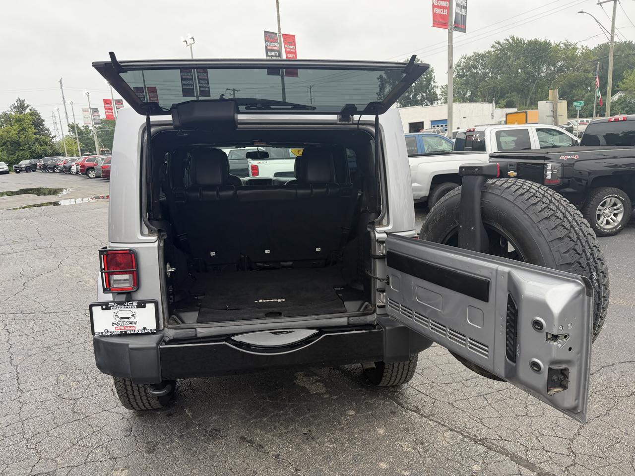Jeep Wrangler Unlimited Sahara 4WD 2015