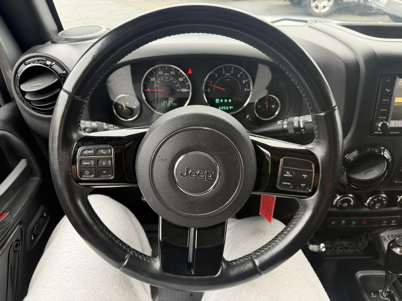 Jeep Wrangler Unlimited Sahara 4WD 2015