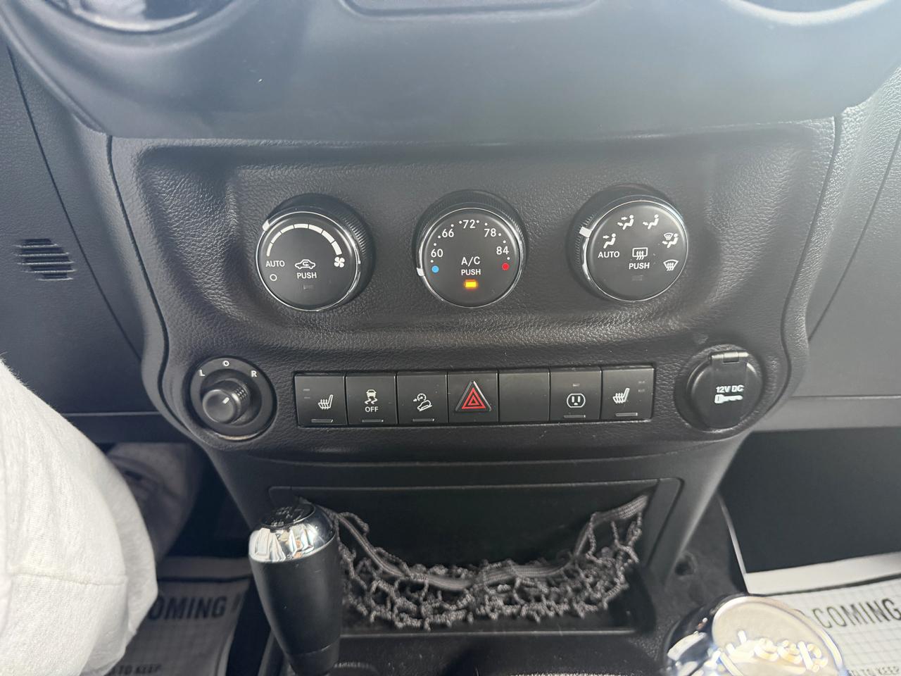 Jeep Wrangler Unlimited Sahara 4WD 2015