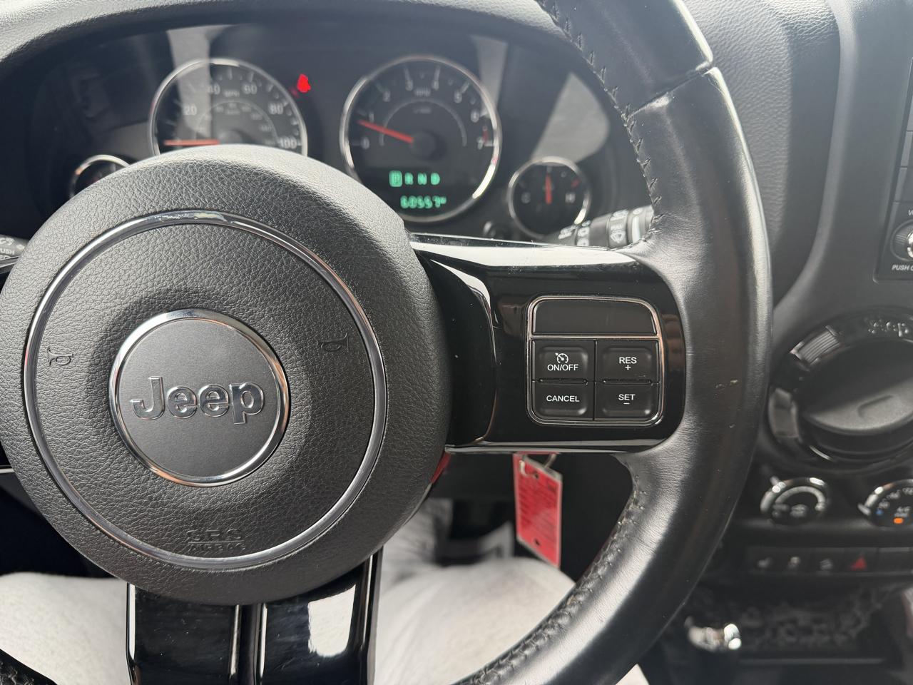 Jeep Wrangler Unlimited Sahara 4WD 2015