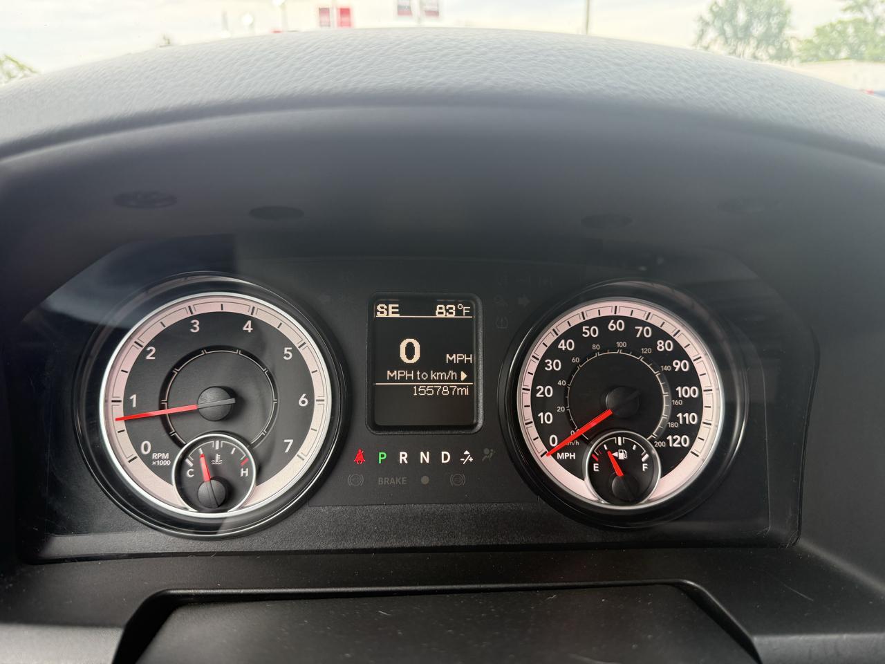 RAM 1500 4WD Crew Cab 140.5" Express 2018