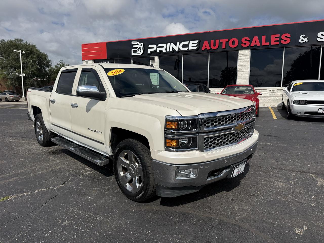 2014 Chevrolet Silverado 1500 2LZ Crew Cab Long Box 4WD