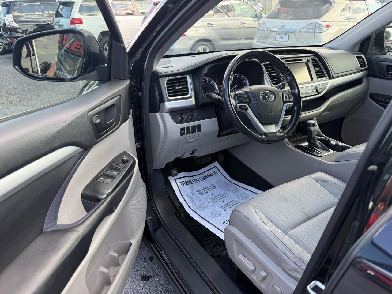 Toyota Highlander LE Plus AWD V6 2017