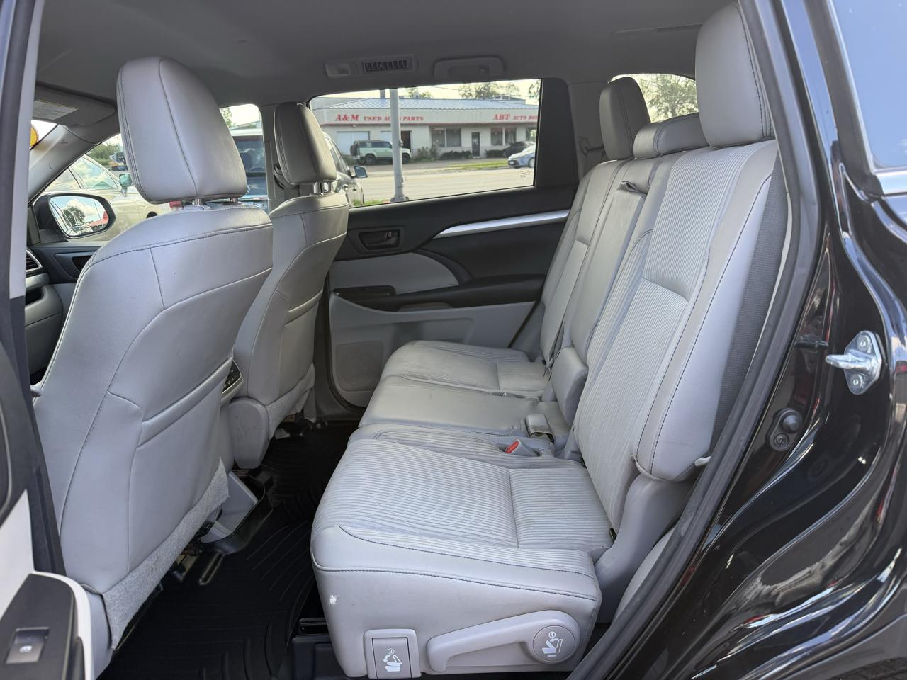 Toyota Highlander LE Plus AWD V6 2017