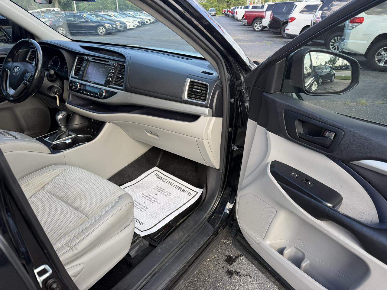 Toyota Highlander LE Plus AWD V6 2017