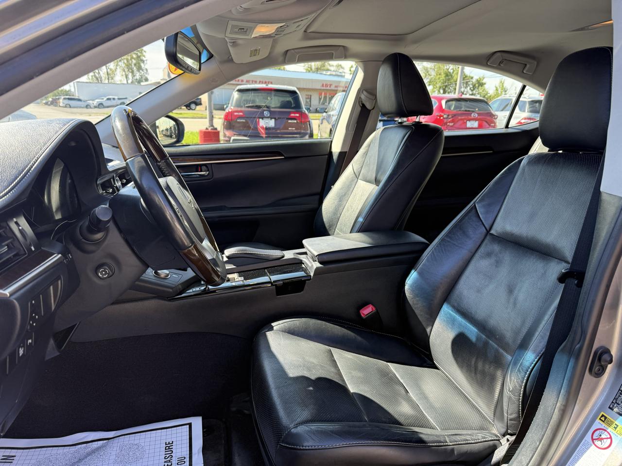 Lexus ES 350 Sedan 2015