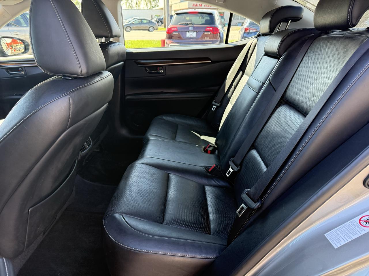 Lexus ES 350 Sedan 2015