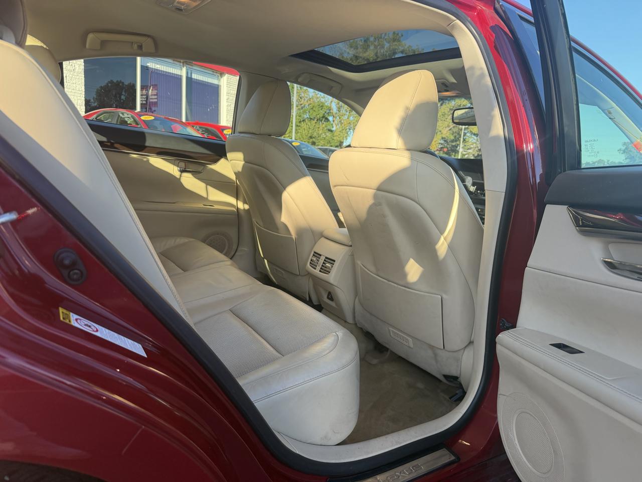 Lexus ES 350 Sedan 2014