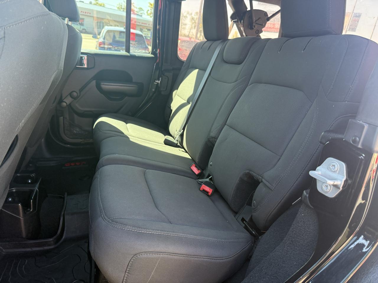 Jeep Wrangler Unlimited Sport 2018