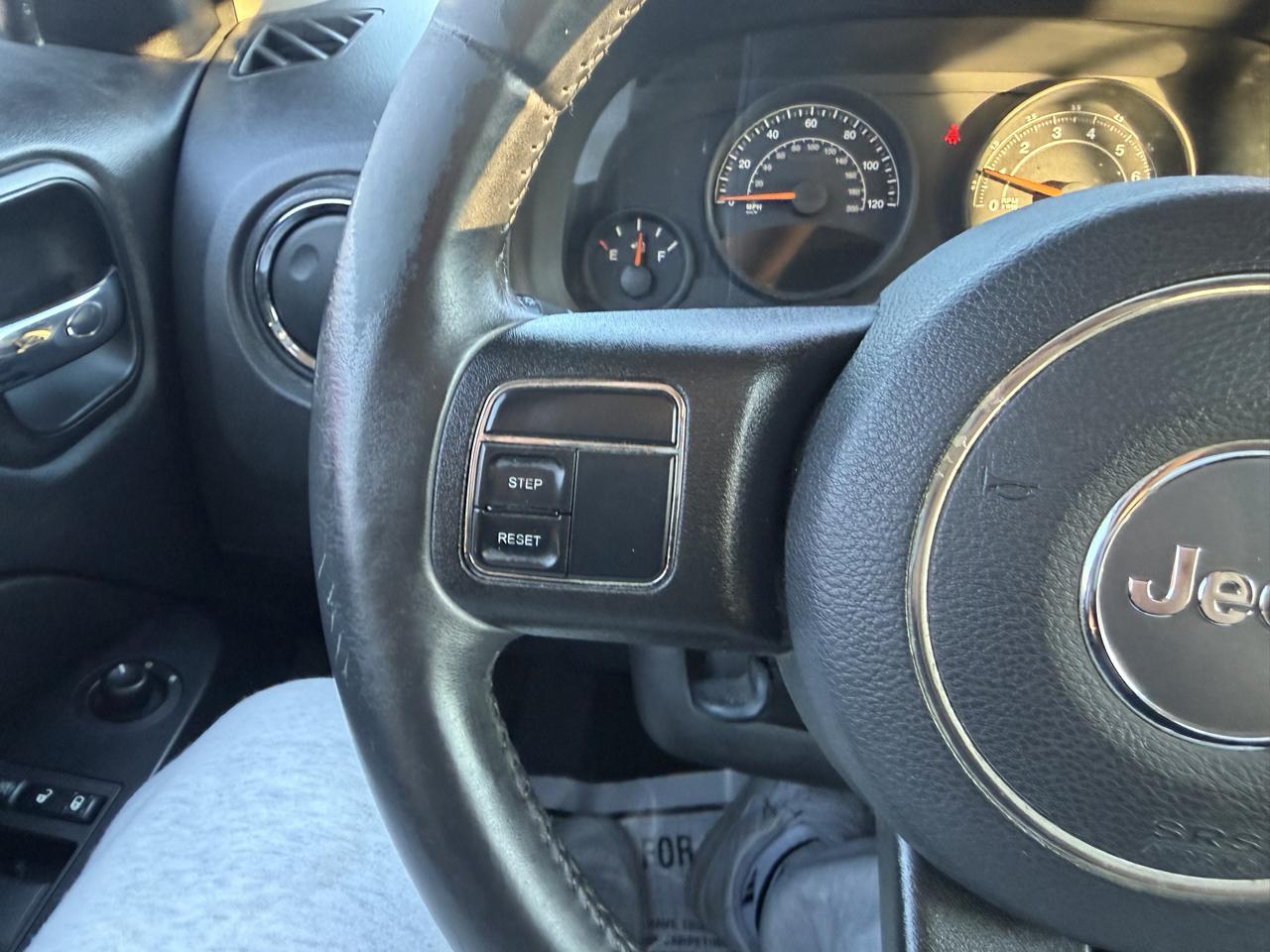 Jeep Patriot Latitude 2WD 2014