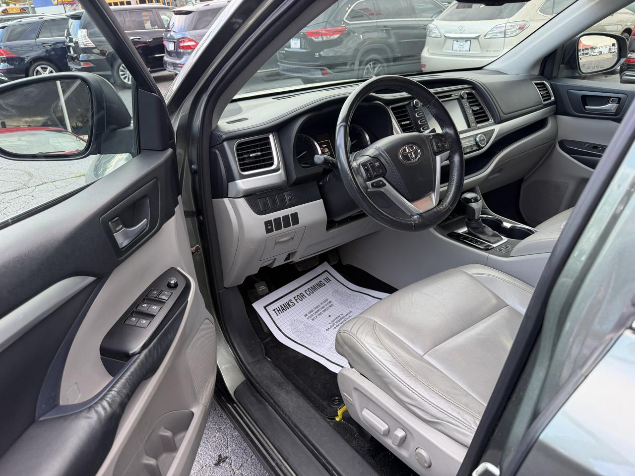 Toyota Highlander XLE AWD V6 2014