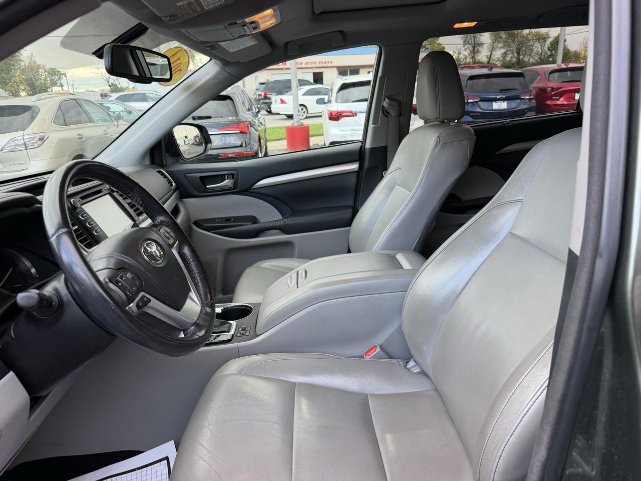 Toyota Highlander XLE AWD V6 2014