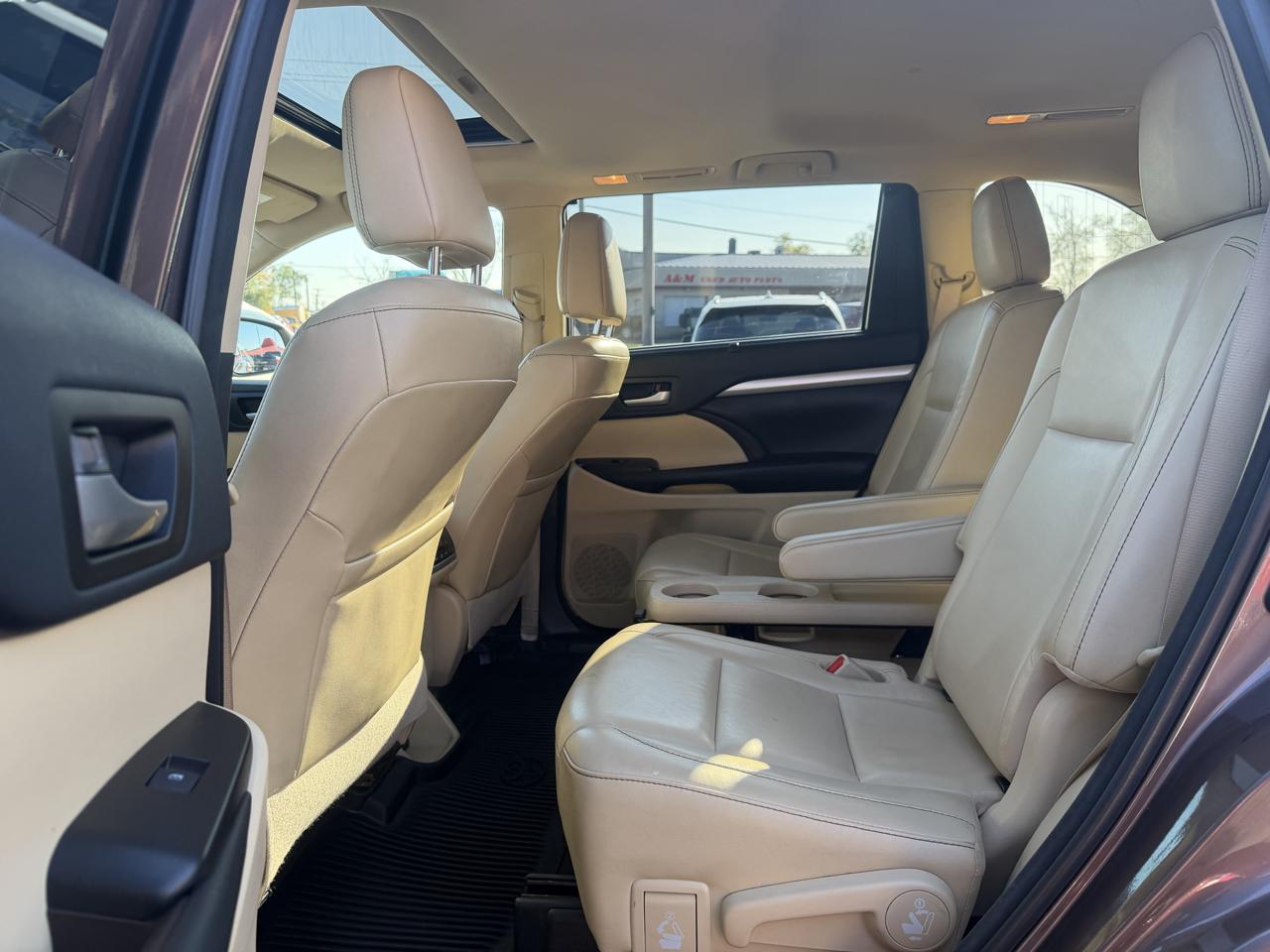 Toyota Highlander SE AWD V6 2018