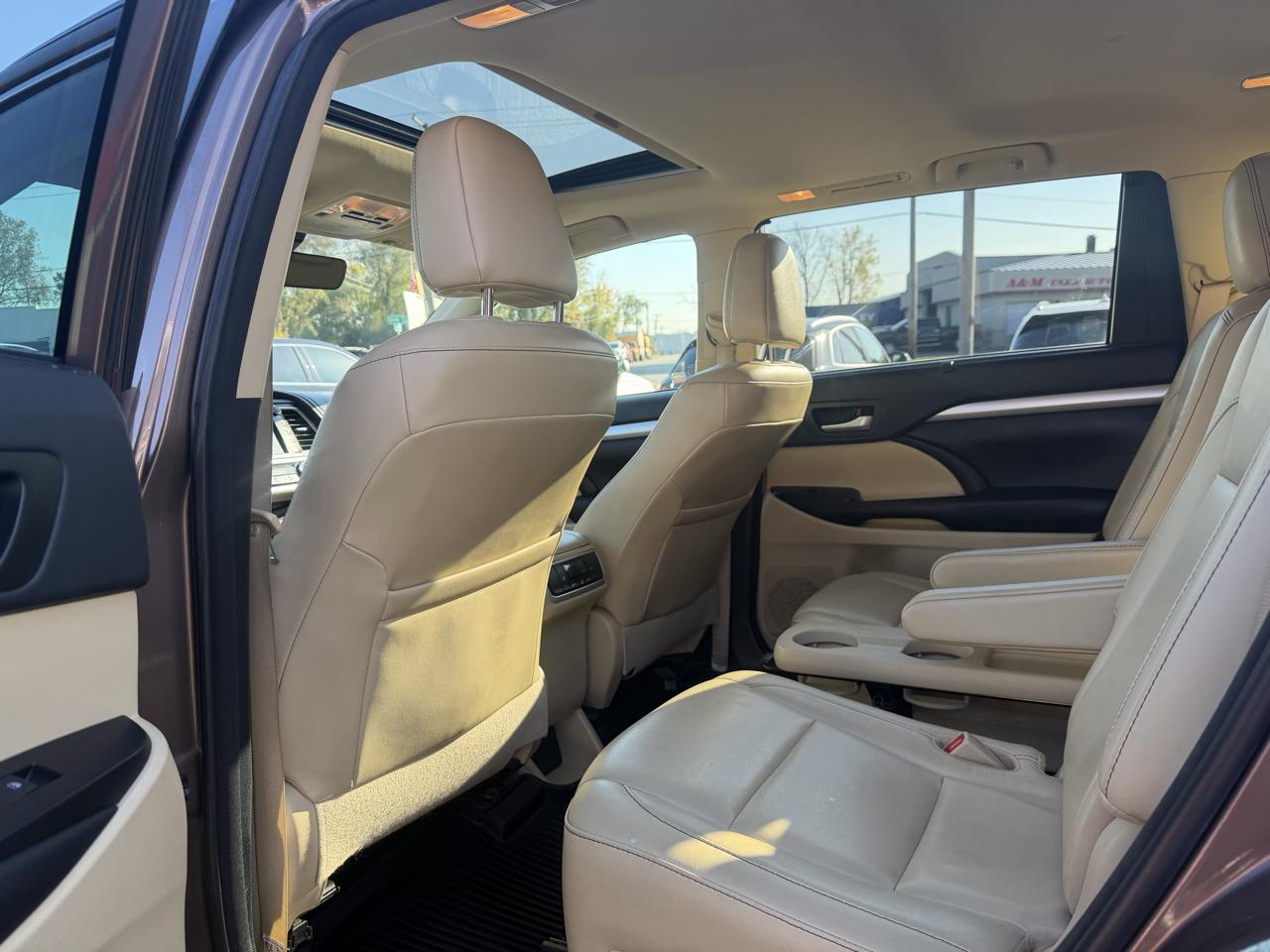 Toyota Highlander SE AWD V6 2018