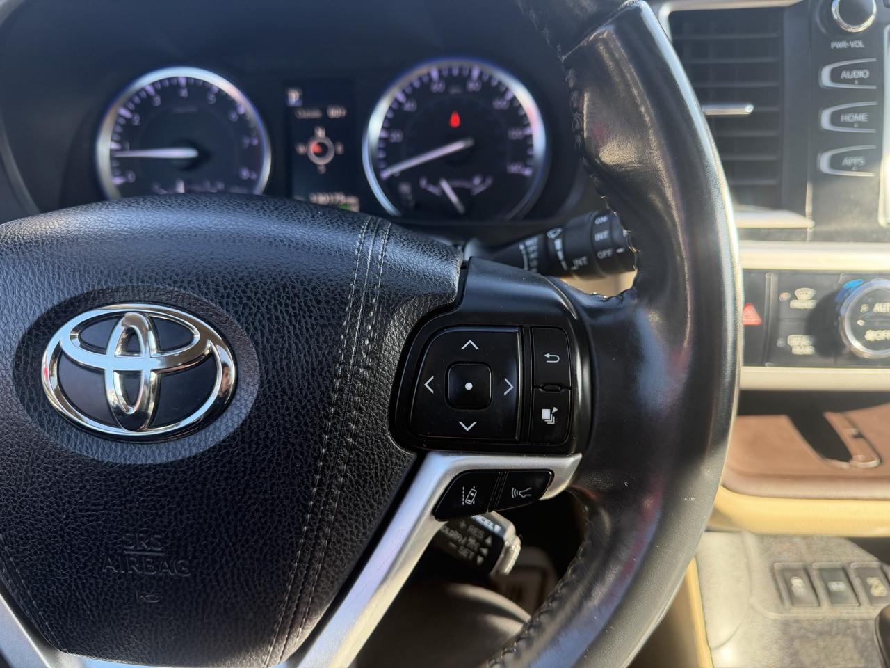 Toyota Highlander SE AWD V6 2018