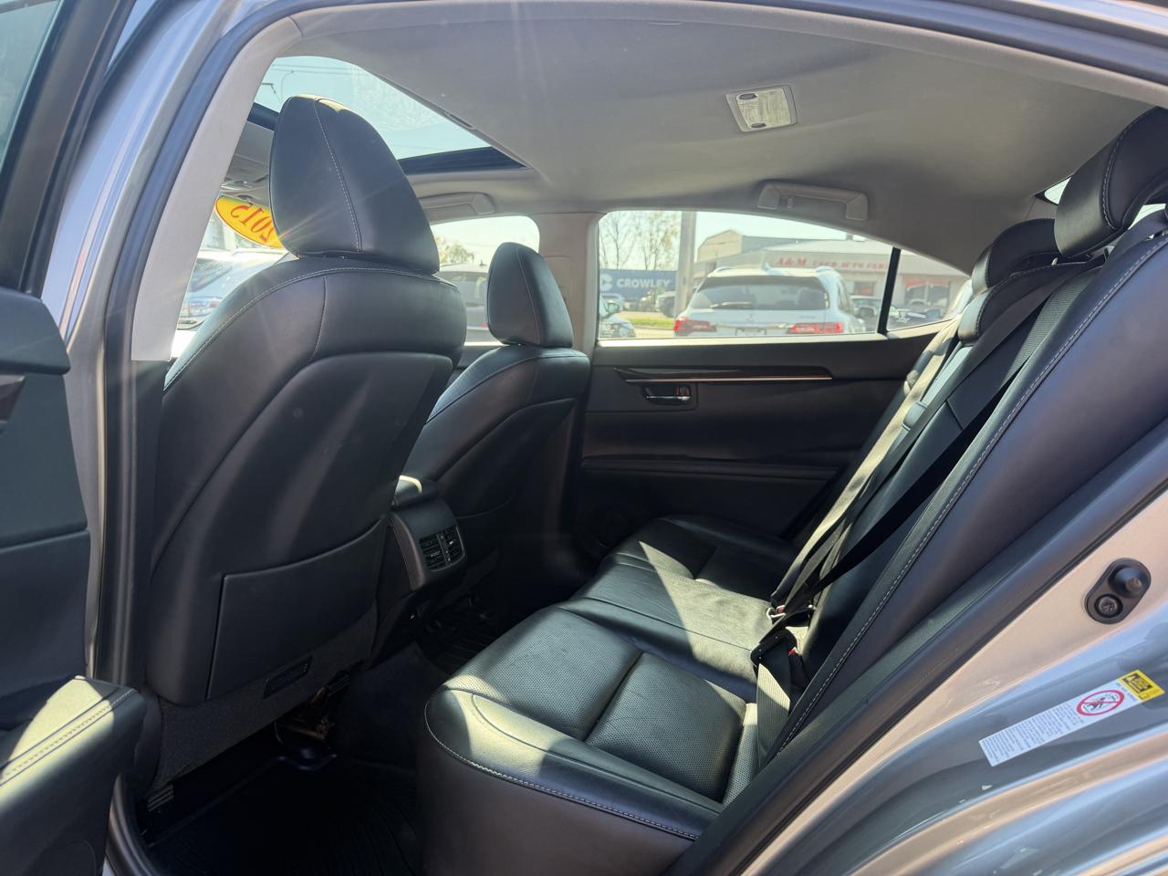Lexus ES 350 Sedan 2015