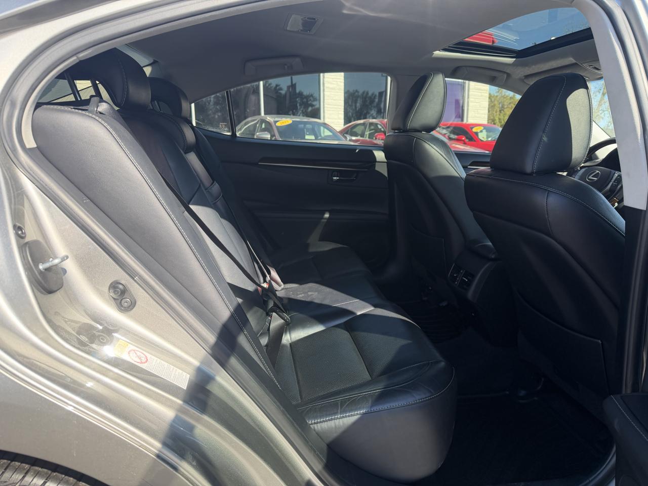 Lexus ES 350 Sedan 2015