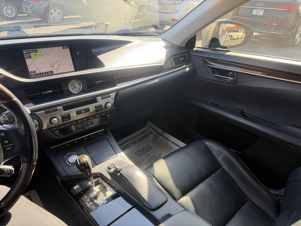 Lexus ES 350 Sedan 2015
