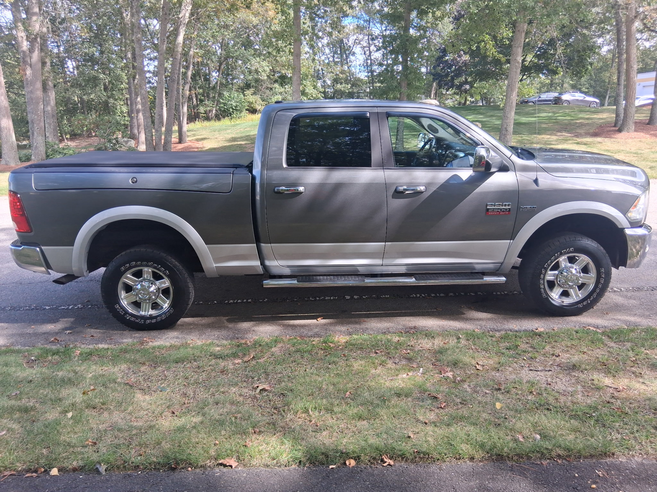 RAM 2500 Laramie Crew Cab SWB 4WD 2012