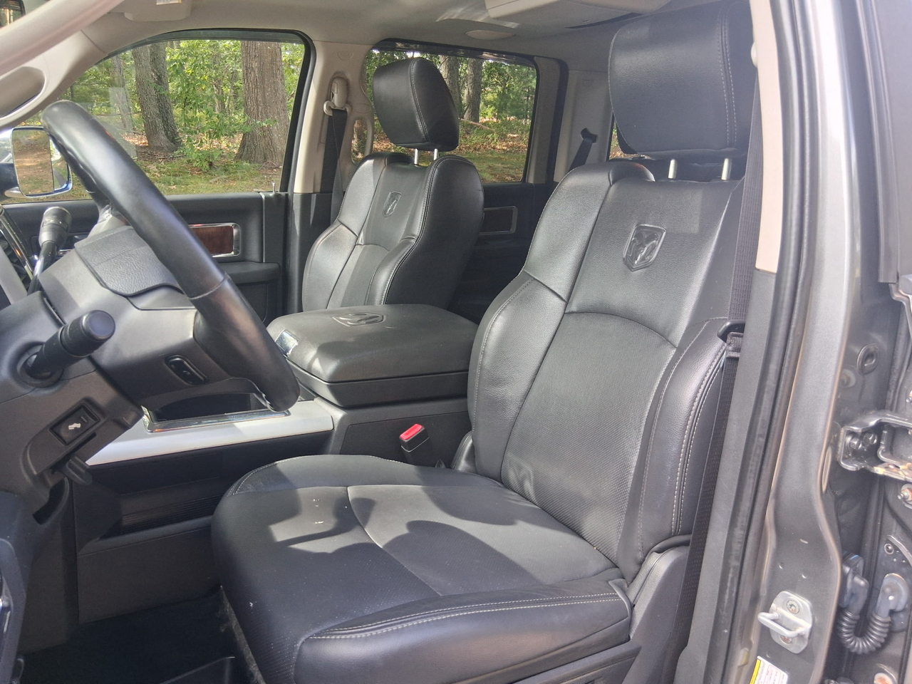 RAM 2500 Laramie Crew Cab SWB 4WD 2012