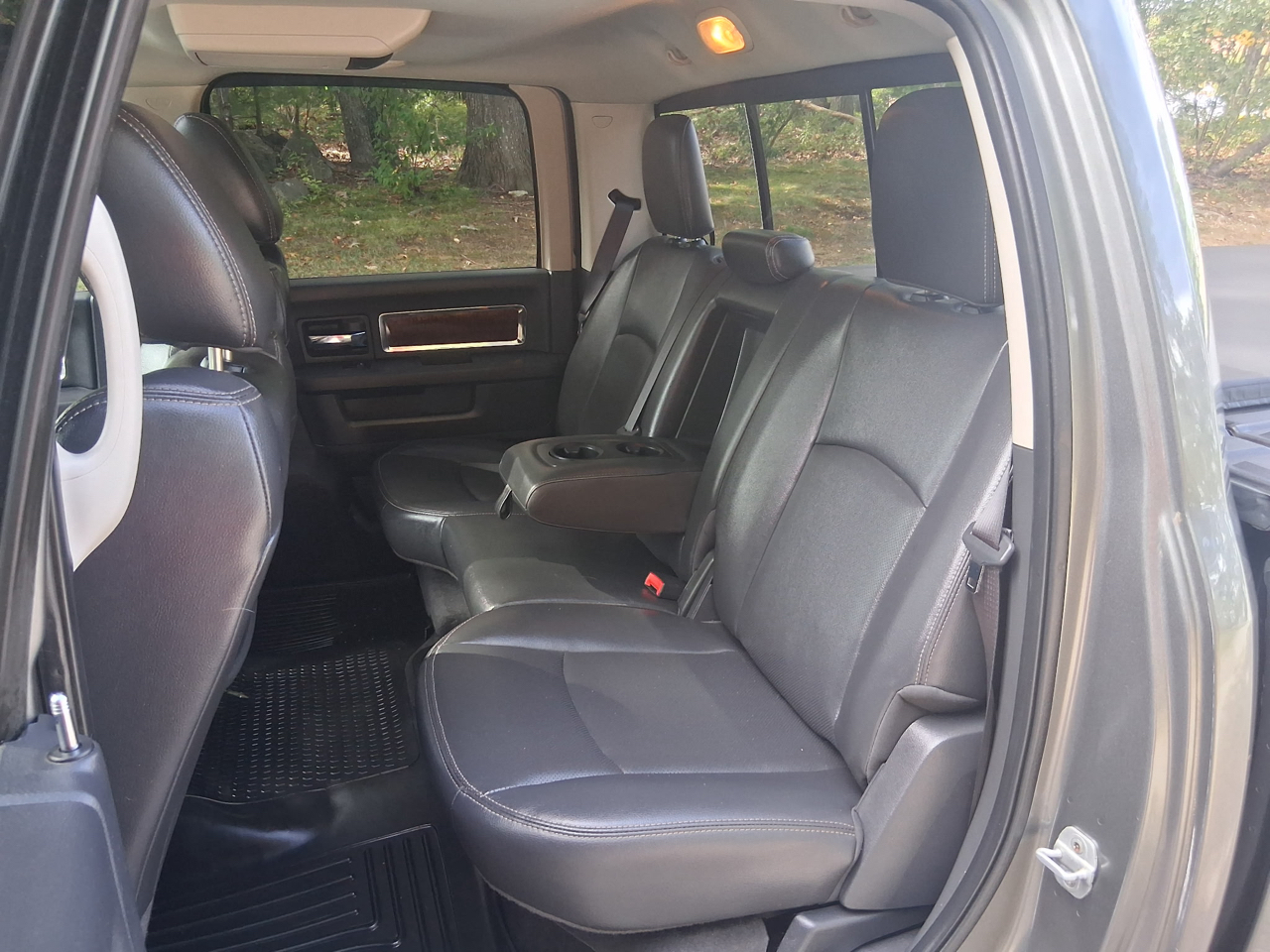 RAM 2500 Laramie Crew Cab SWB 4WD 2012
