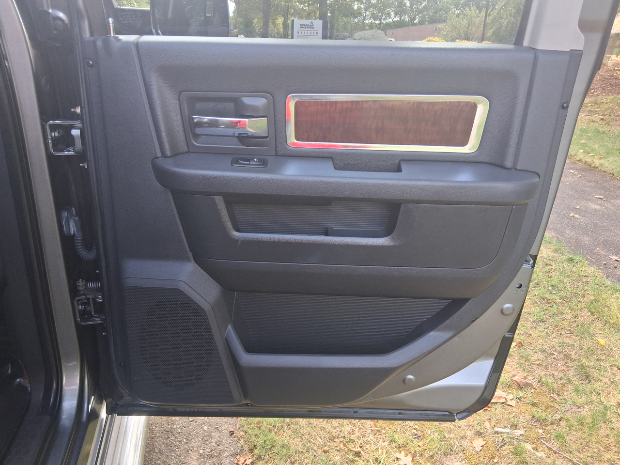 RAM 2500 Laramie Crew Cab SWB 4WD 2012