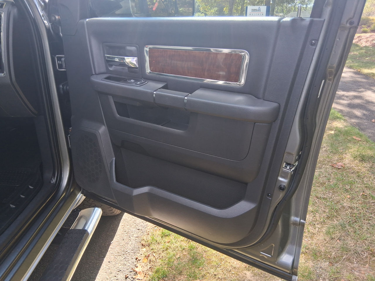 RAM 2500 Laramie Crew Cab SWB 4WD 2012