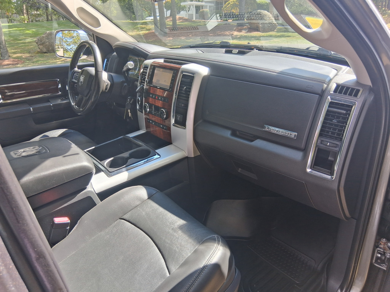 RAM 2500 Laramie Crew Cab SWB 4WD 2012