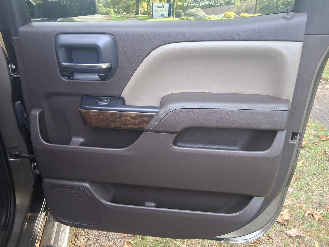 Chevrolet Silverado 1500 1LT Crew Cab 4WD 2015