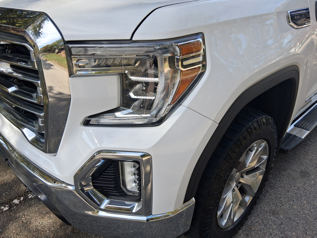 GMC Sierra 1500 4WD Crew Cab 153.0" SLT 2019