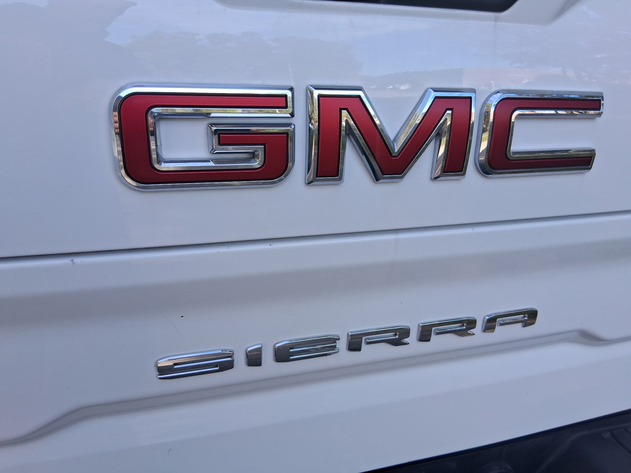 GMC Sierra 1500 4WD Crew Cab 153.0" SLT 2019