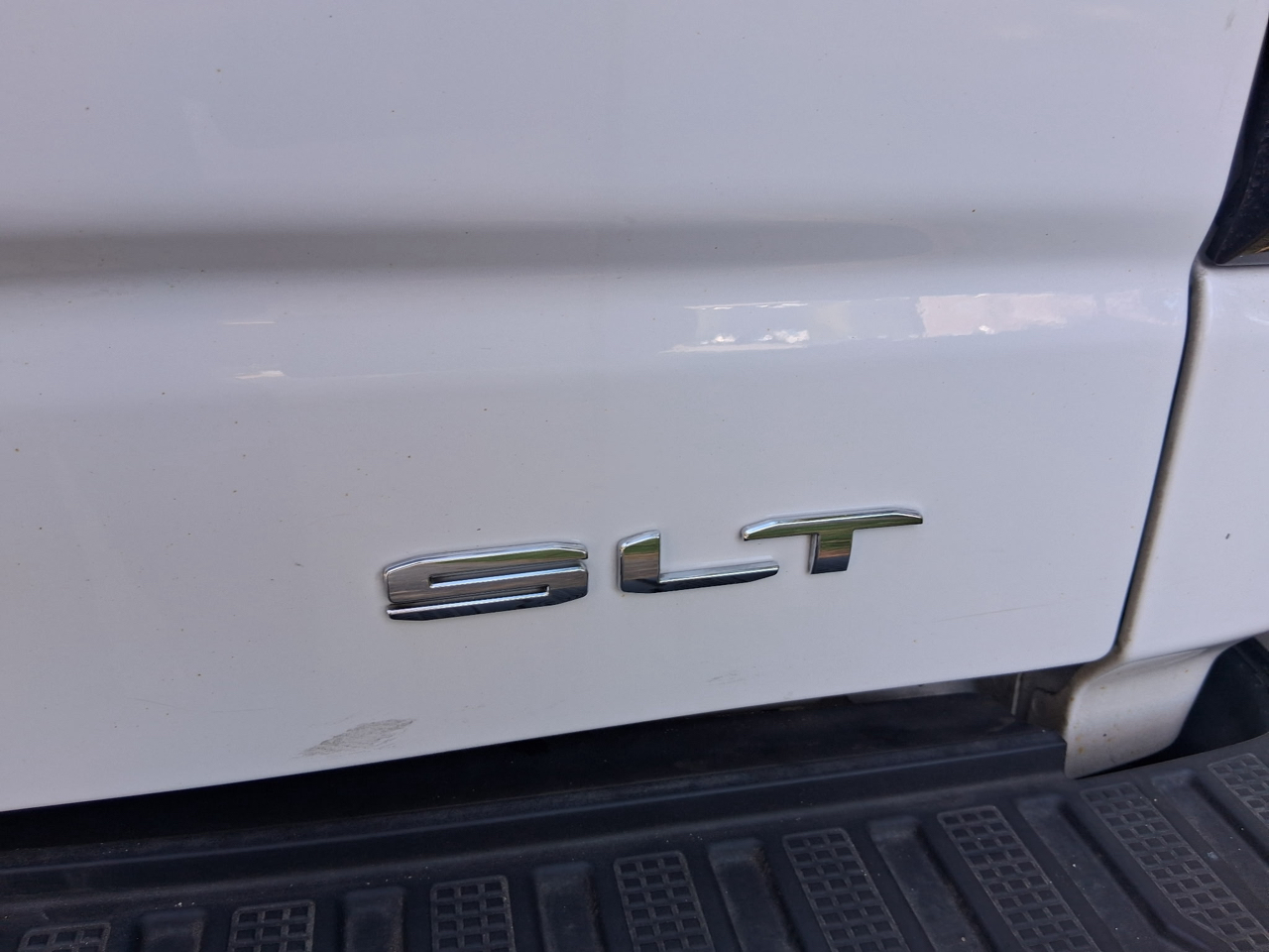GMC Sierra 1500 4WD Crew Cab 153.0" SLT 2019