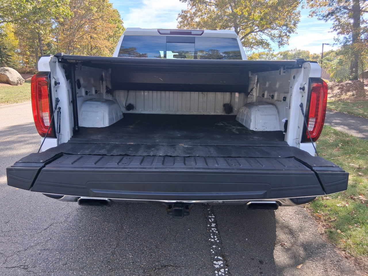 GMC Sierra 1500 4WD Crew Cab 153.0" SLT 2019