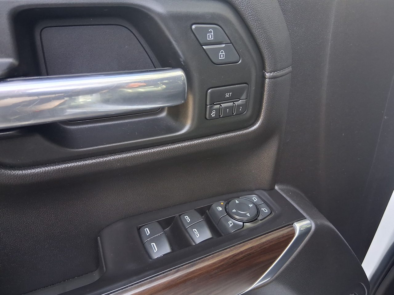 GMC Sierra 1500 4WD Crew Cab 153.0" SLT 2019
