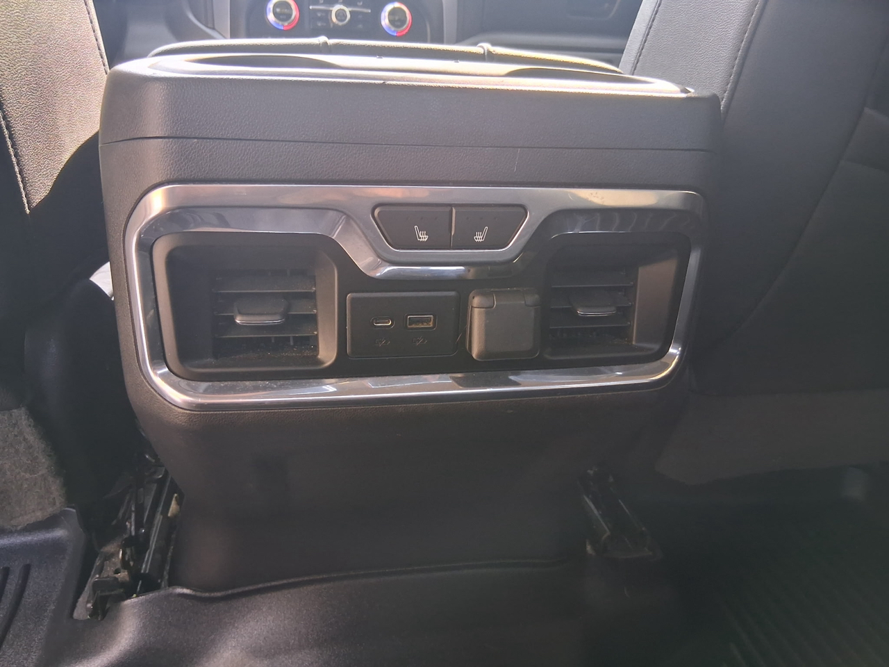 GMC Sierra 1500 4WD Crew Cab 153.0" SLT 2019