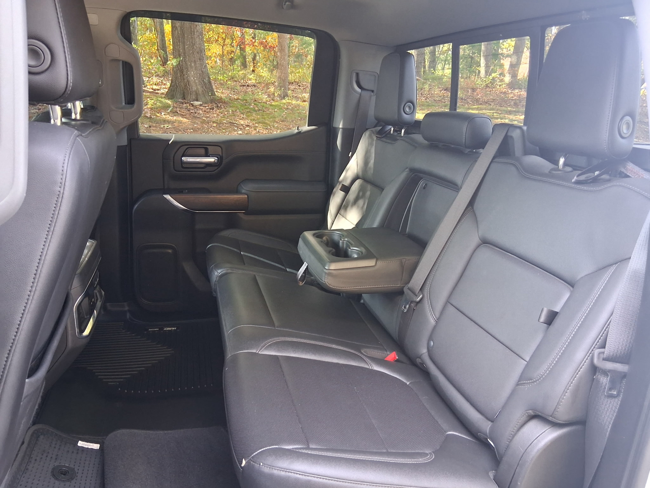 GMC Sierra 1500 4WD Crew Cab 153.0" SLT 2019