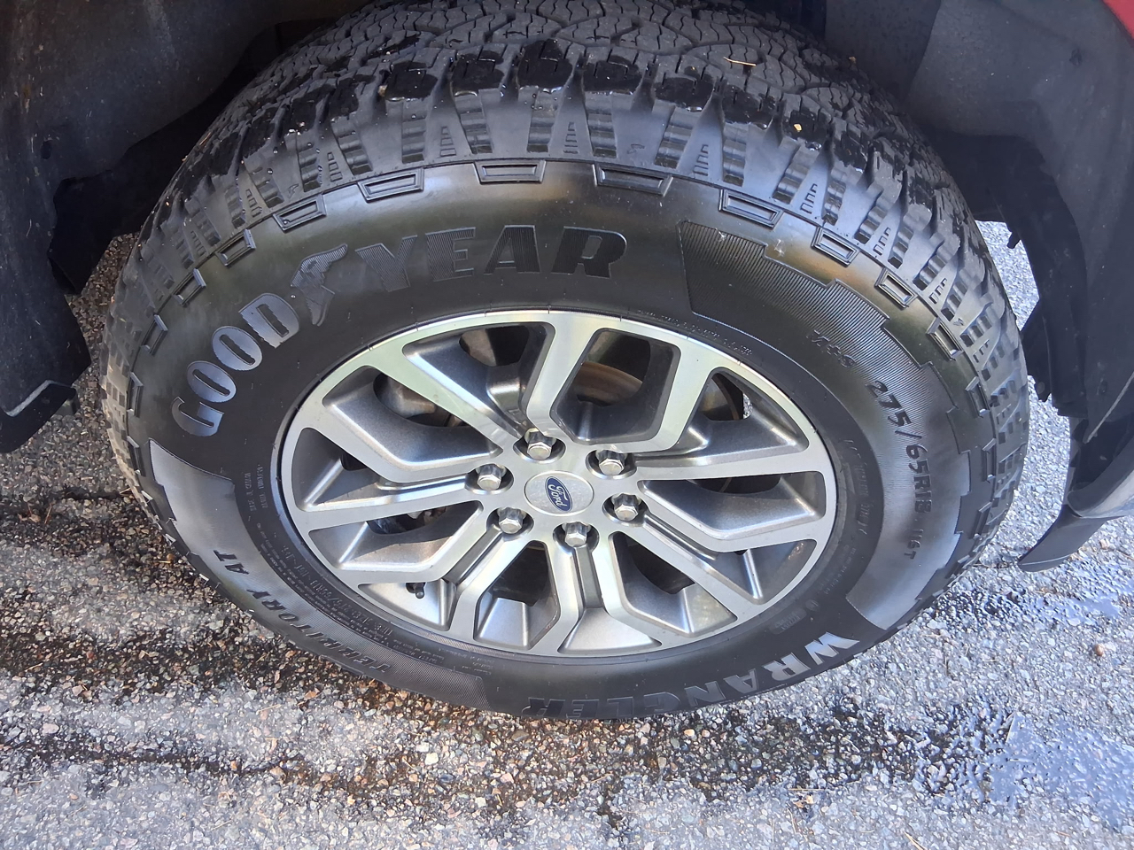 Ford F-150 4WD SuperCrew 145" Lariat 2022