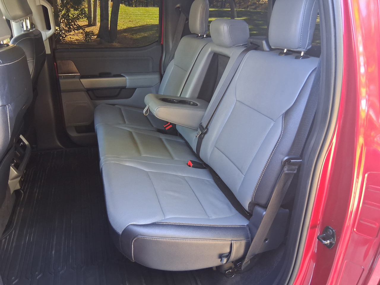 Ford F-150 4WD SuperCrew 145" Lariat 2022