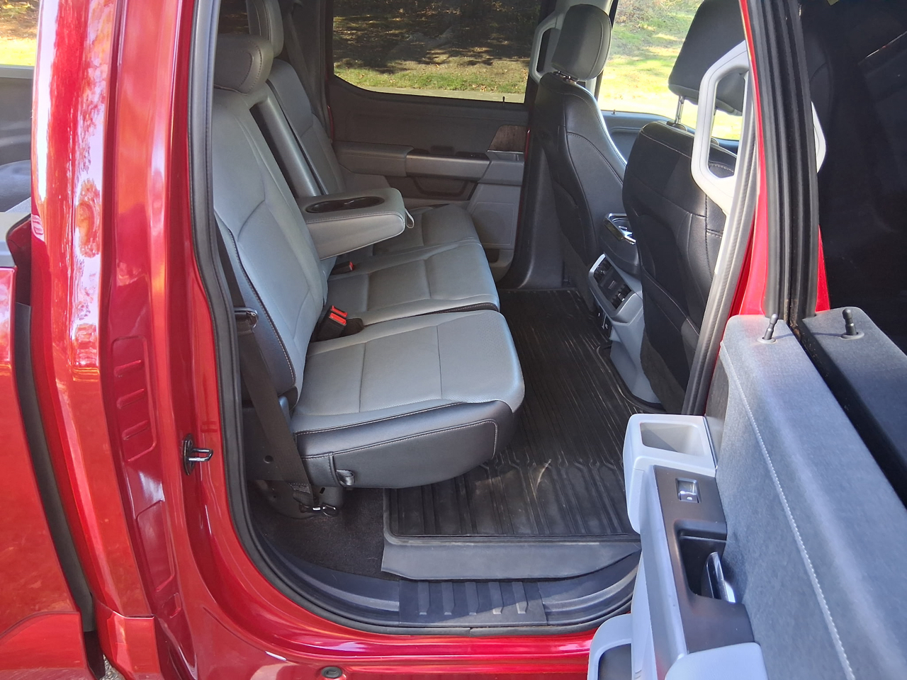 Ford F-150 4WD SuperCrew 145" Lariat 2022